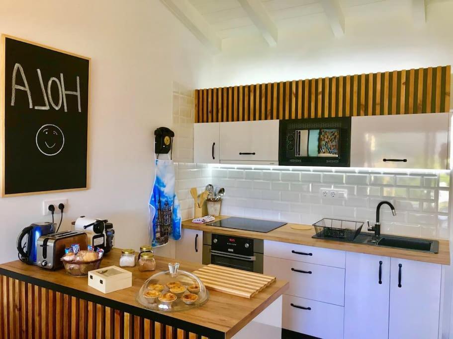 Casa Nueva En Vigo Rural Mos Con Jacuzzi Y Chimenea Para Escapada Romantica 庞特维德拉 外观 照片