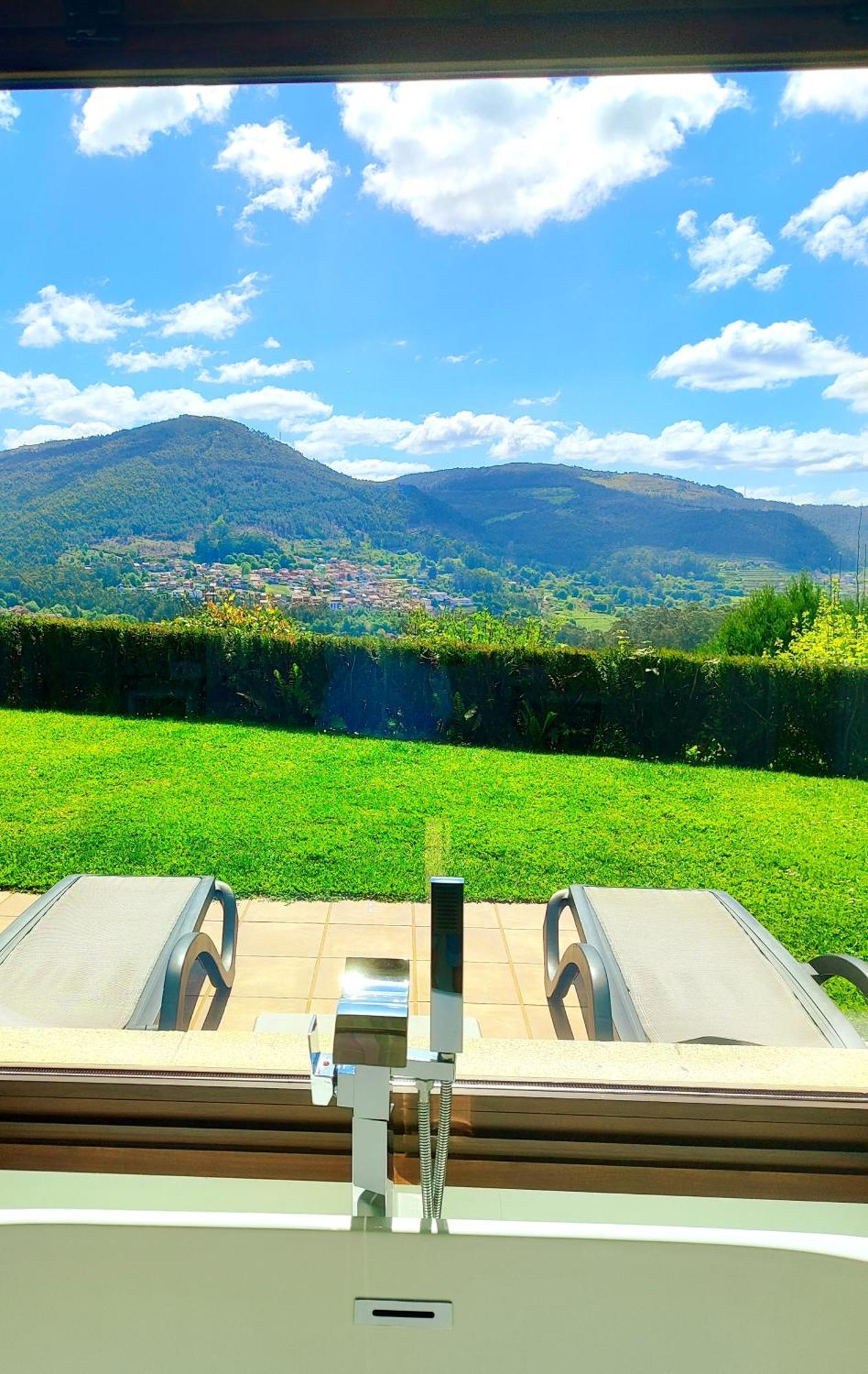 Casa Nueva En Vigo Rural Mos Con Jacuzzi Y Chimenea Para Escapada Romantica 庞特维德拉 外观 照片